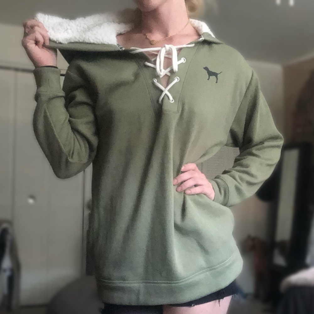 ⚠️PINK Victoria’s Secret • Sherpa Lace-Up Hoodie💕